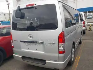 টয়োটা হাইএস ২০২১ সিলভার