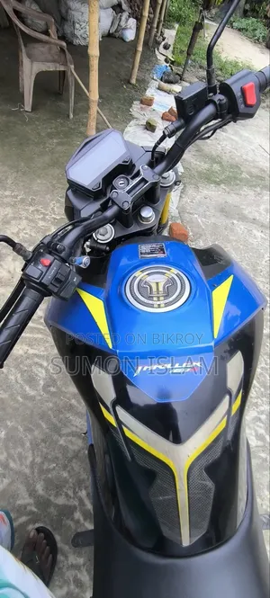 Hero Thriller 160R 2021 Blue