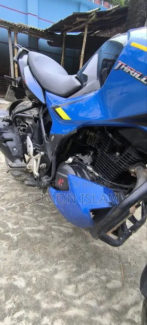 Hero Thriller 160R 2021 Blue