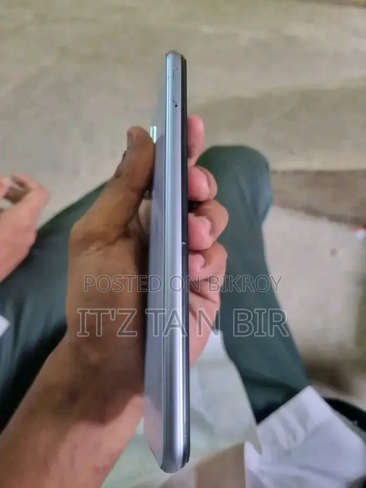 Vivo Y12s 32 GB Blue