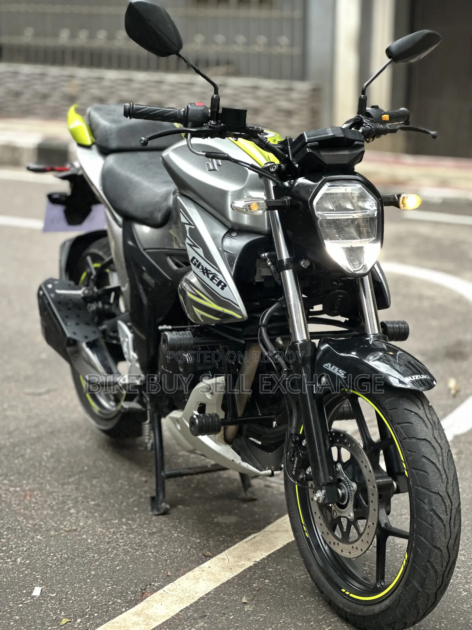 Suzuki Gixxer Fi ABS 2026 Gray