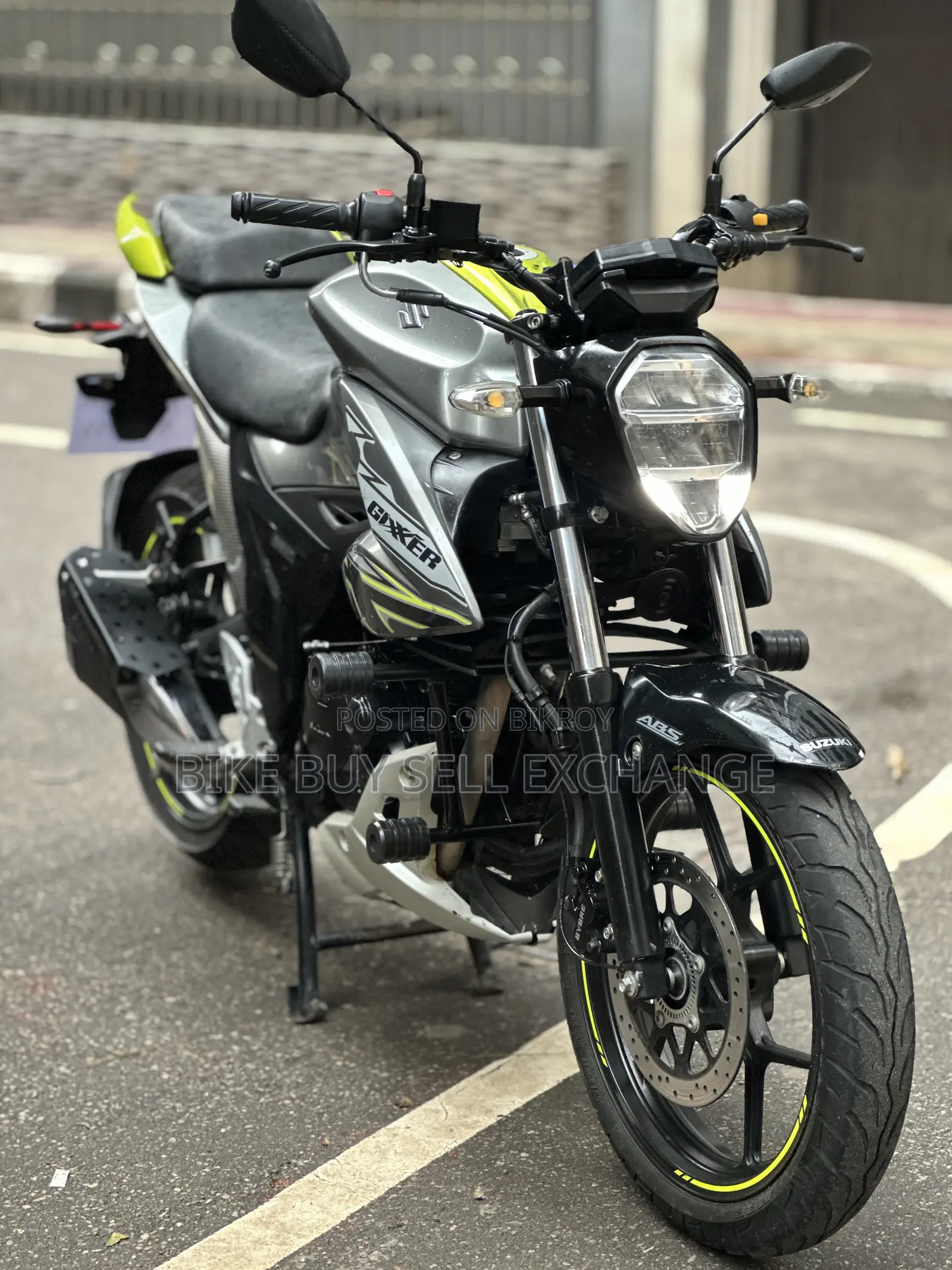 Suzuki Gixxer Fi ABS 2026 Gray