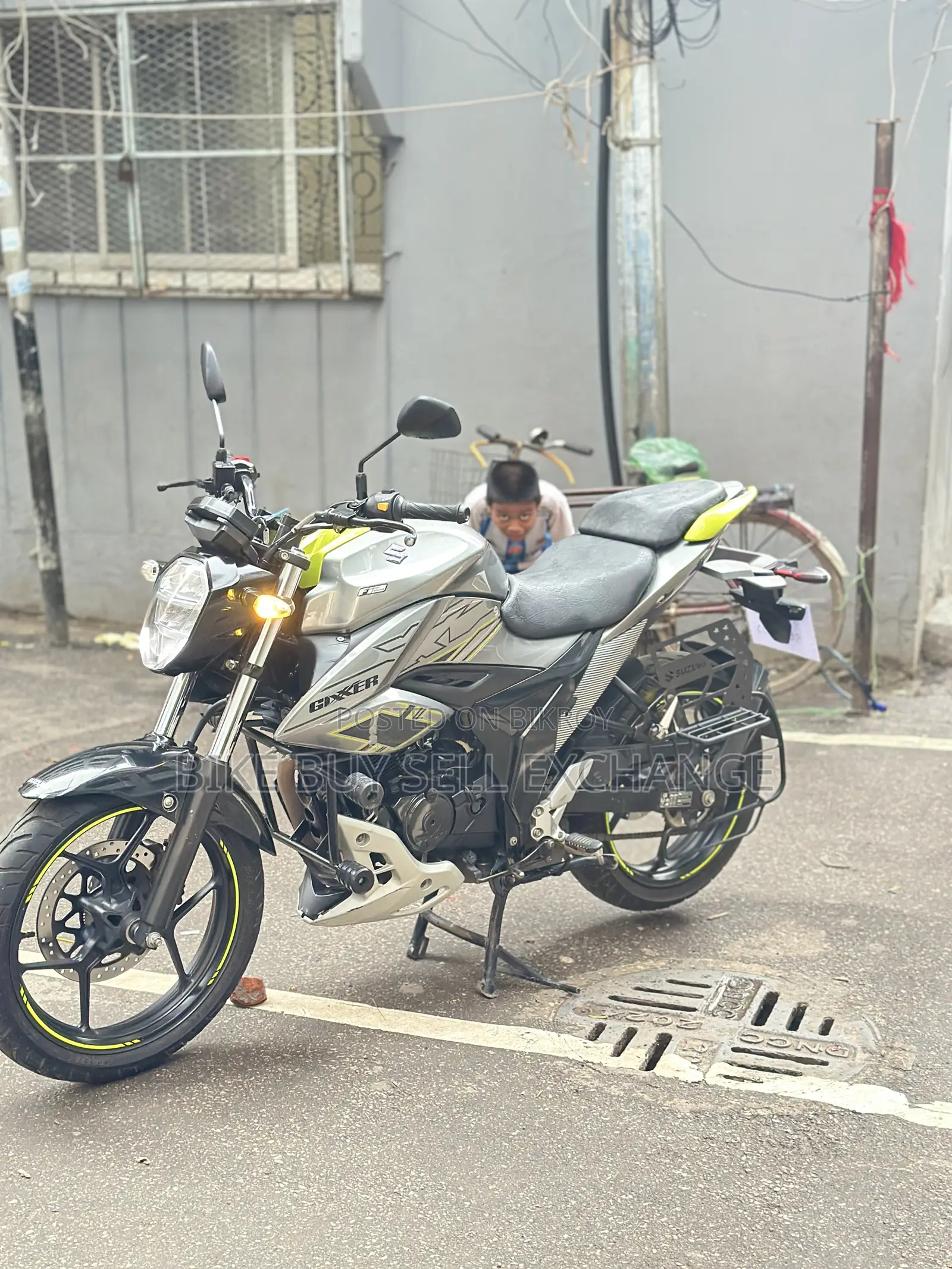 Suzuki Gixxer Fi ABS 2026 Gray
