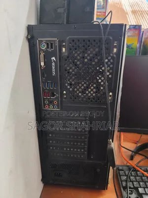 Desktop Computer Gigabyte 8GB AMD SSD 256GB