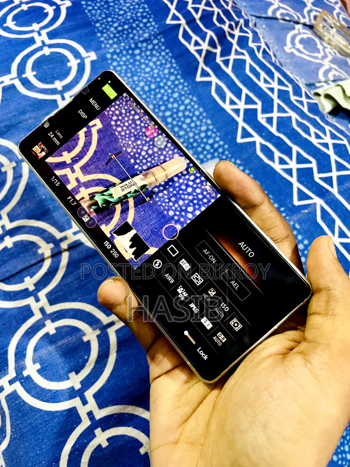 সনি এক্সপেরিয়া ৫ ৪ ১২৮ জিবি সাদা