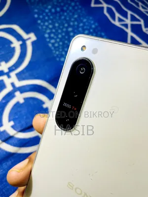 সনি এক্সপেরিয়া ৫ ৪ ১২৮ জিবি সাদা
