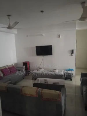 3-bedroom Apartment in Khulshi for rent