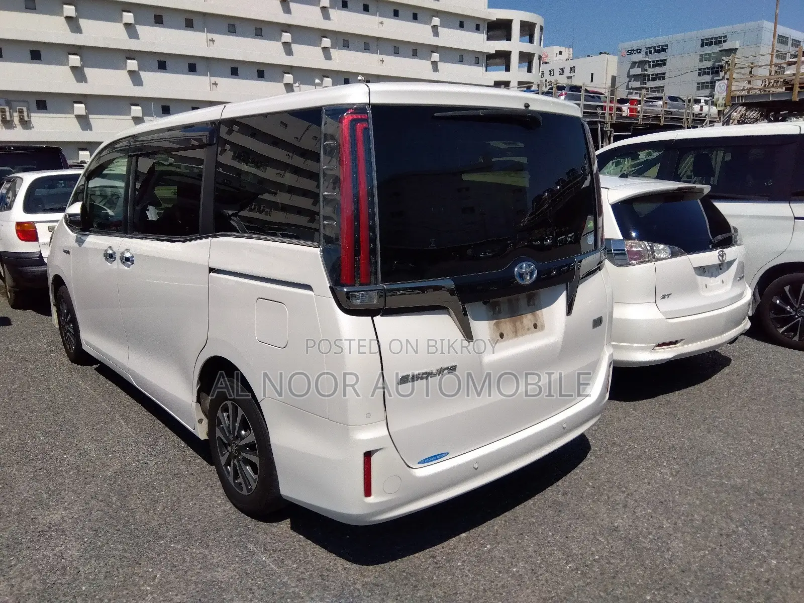 Toyota Esquire 2021 Pearl