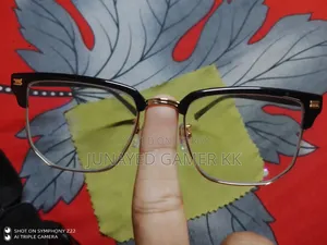ব্লু কাট গ্লাস