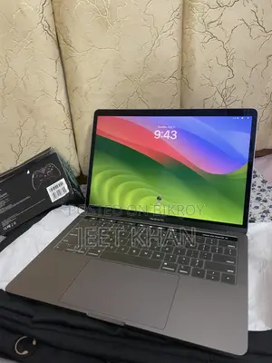 Laptop Apple MacBook Pro 2018 16GB Intel Core I7 SSD 256GB