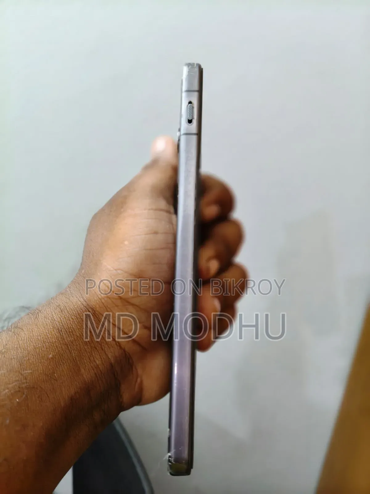 ওয়ানপ্লাস নর্ড ৪ ২৫৬ জিবি
