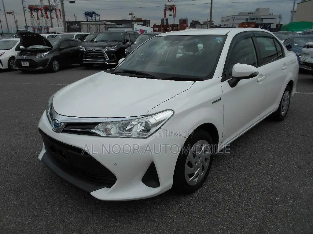 Toyota Axio 2021 White