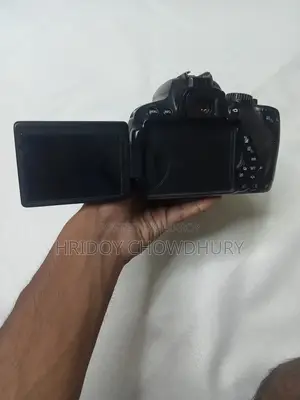 ক্যানন ৭০০ডি এসটিএম লেন্সসহ
