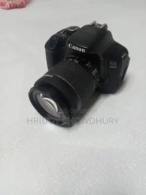 ক্যানন ৭০০ডি এসটিএম লেন্সসহ