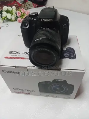 ক্যানন ৭০০ডি এসটিএম লেন্সসহ