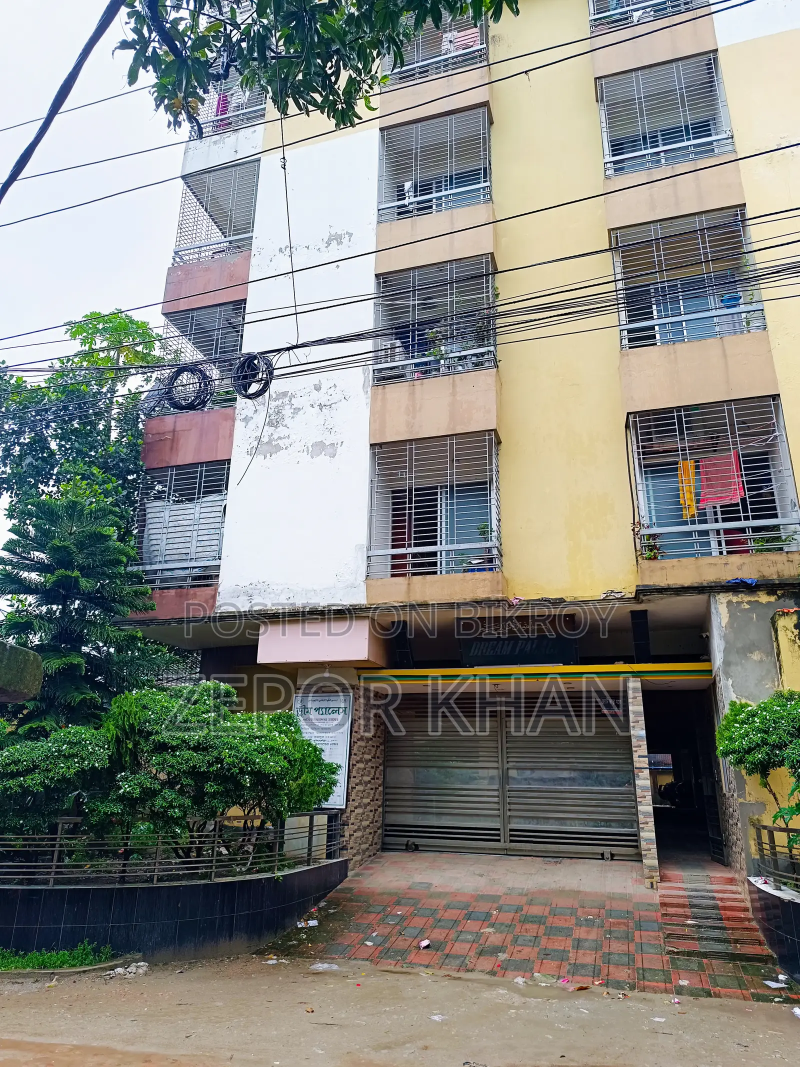 Furnished 4bdrm Apartment in  ঠিকানা:, Uttara for Sale
