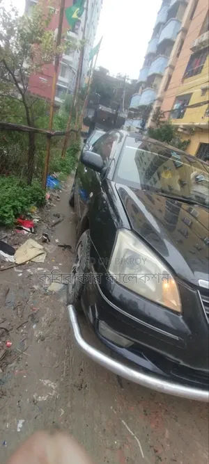 টয়োটা প্রিমিও ২০০৪ কালো
