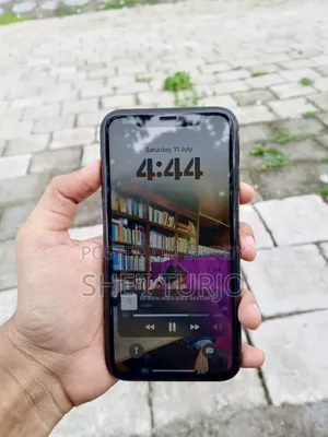 Apple iPhone XR 64 GB Black