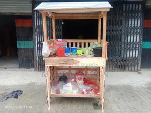 Wood Foodcurt