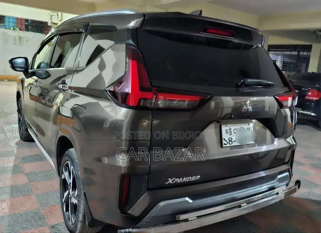 Mitsubishi Xpander Ultimate 2022 Brown