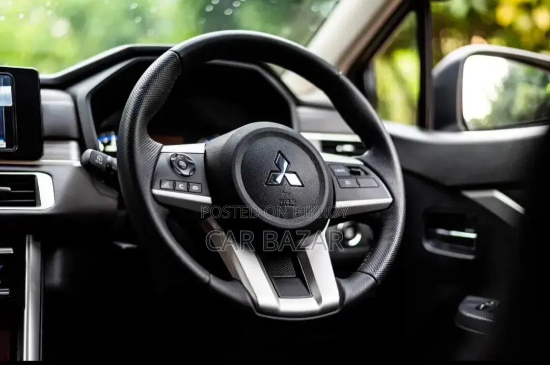 Mitsubishi Xpander Ultimate 2022 Brown