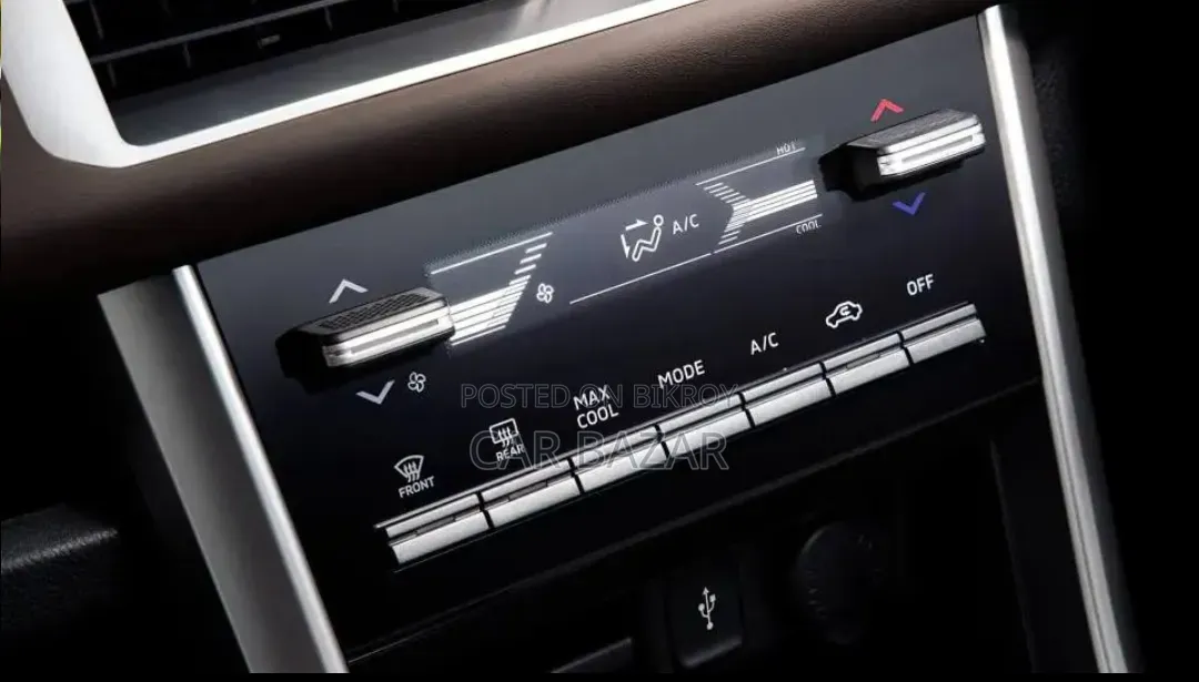 Mitsubishi Xpander Ultimate 2022 Brown