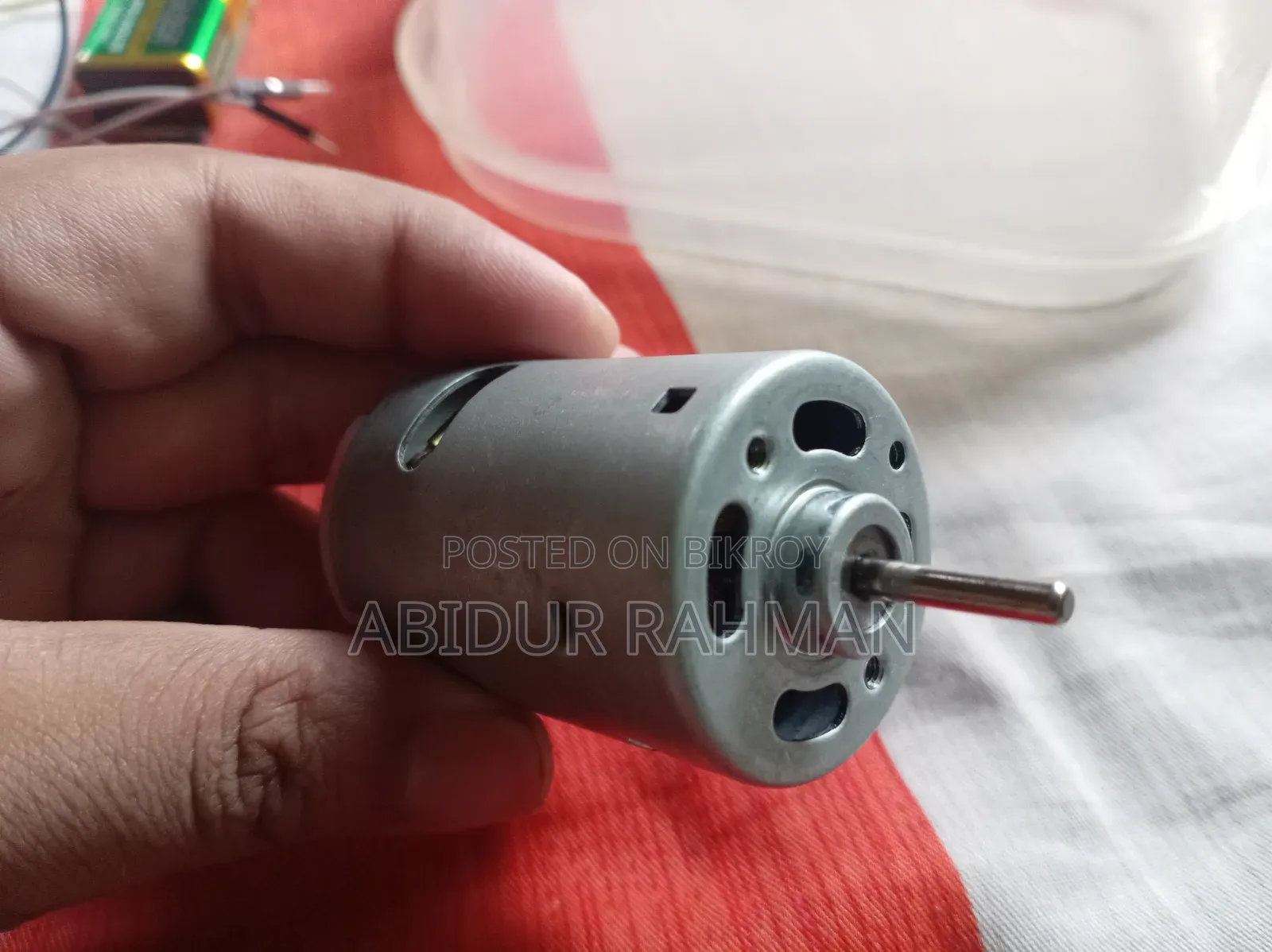 আরডুইনো + অন্যান্য পার্টস।