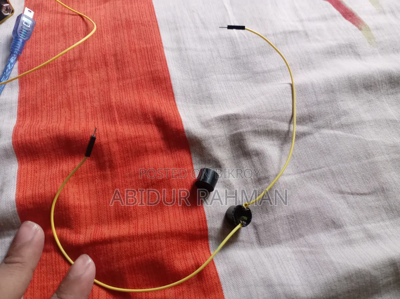 আরডুইনো + অন্যান্য পার্টস।