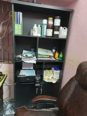 Office Furniture and Chair With Table