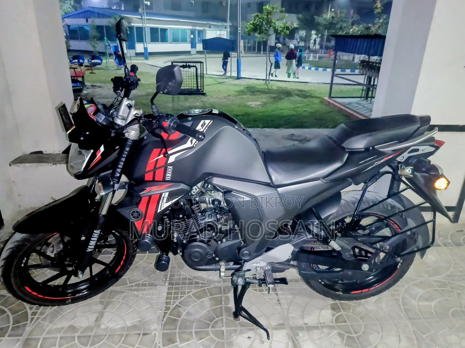 ইয়ামাহা এফজেড ২০২৫ গ্রে