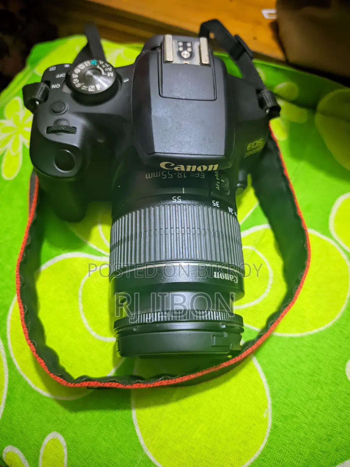 Canon D2000