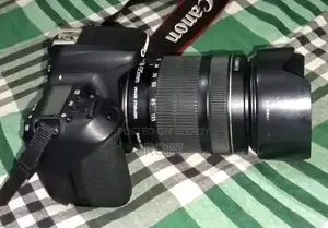 DSLR Camera Eos 77d