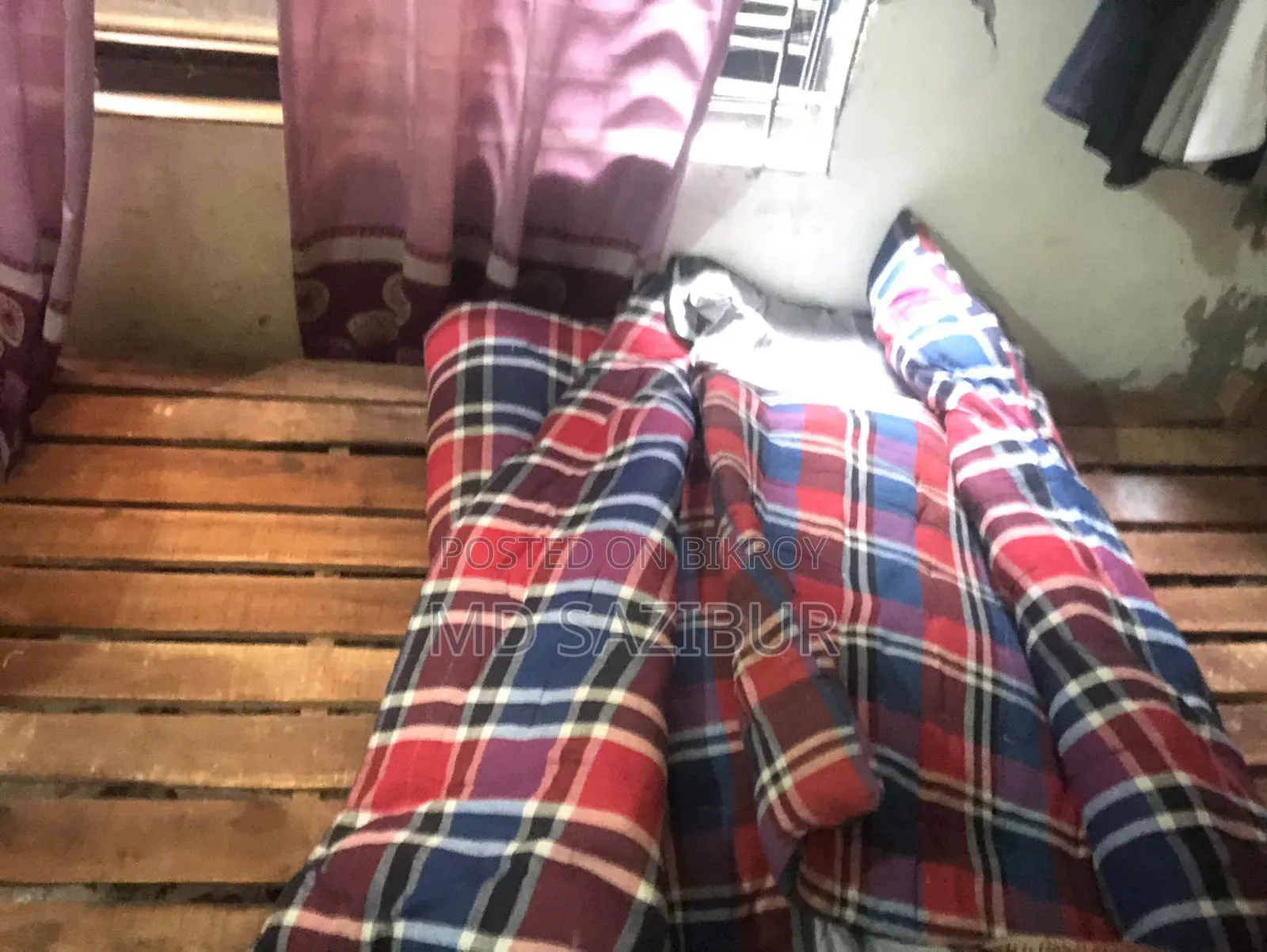 Single Bed and 2 Mattresses