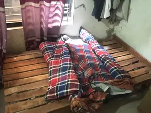 Single Bed and 2 Mattresses