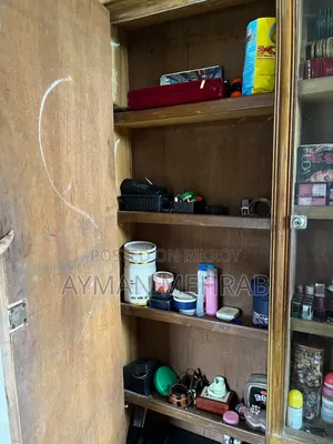 ড্রেসিং টেবিল