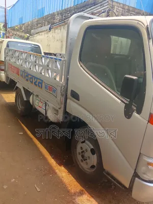 Toyota Dyna ; 2005