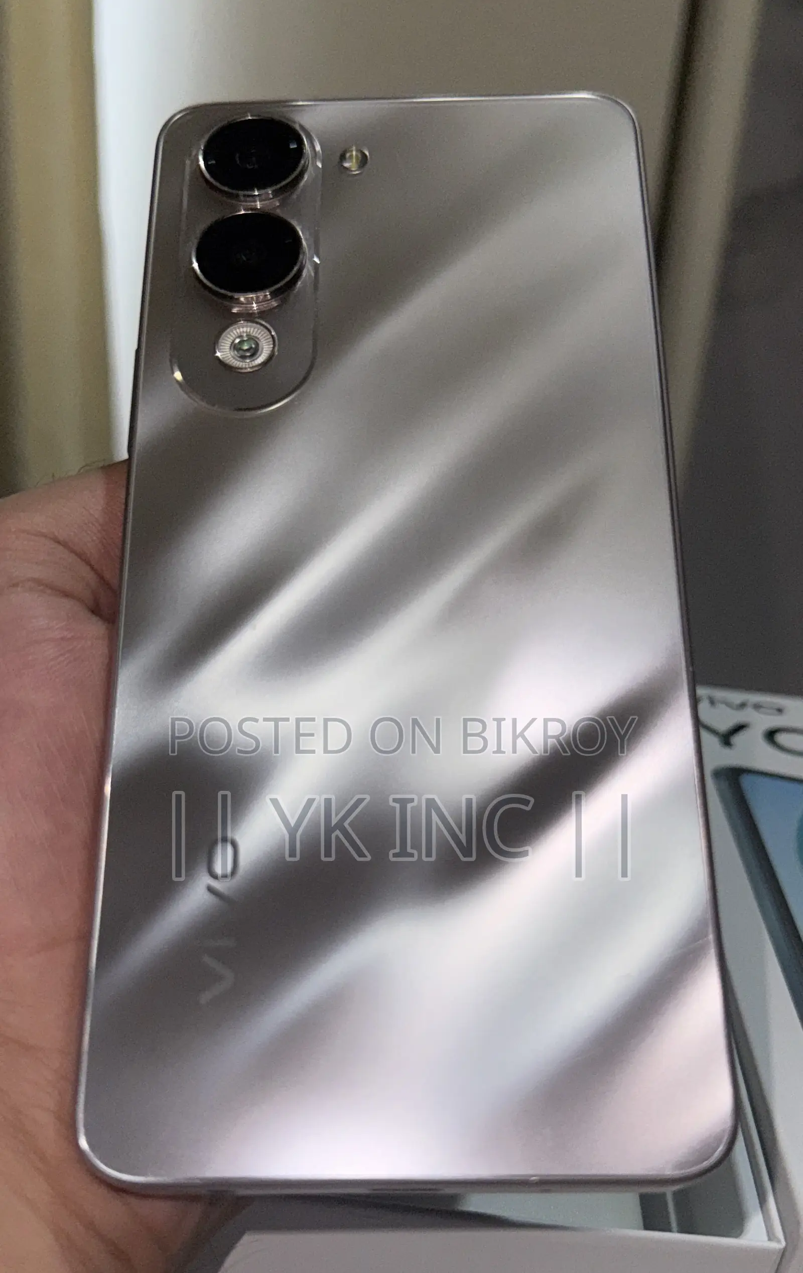 Vivo Y04 64 GB Gold