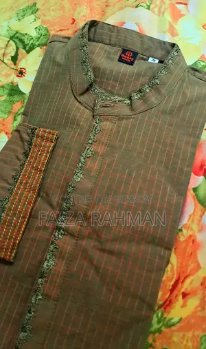 ব্রোঞ্জ রঙের মিডিয়াম সাইজ আড়ং পাঞ্জাবি
