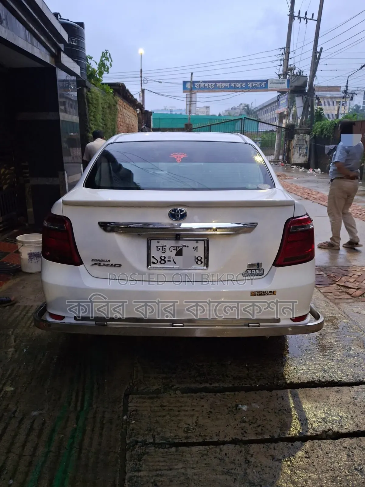 টয়োটা এক্সিও ২০১৮ সাদা