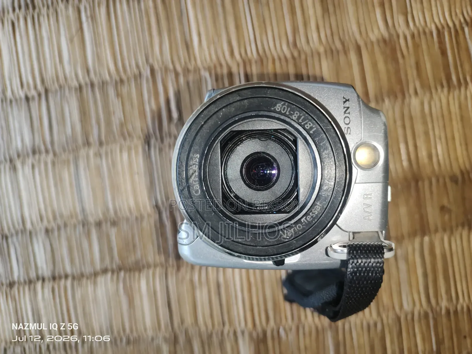 Sony DCR Sr68 Video Camera 80gb HDD 60x Clear Zoom
