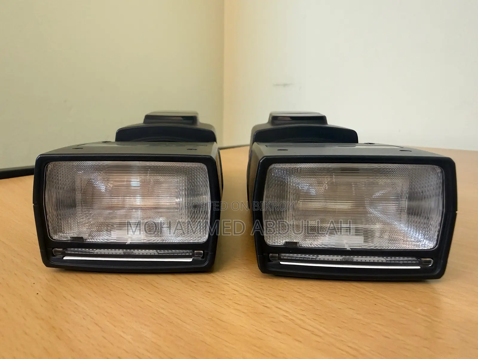 2 X Yongnuo Speedlite YN568EX (Nikon Mount)