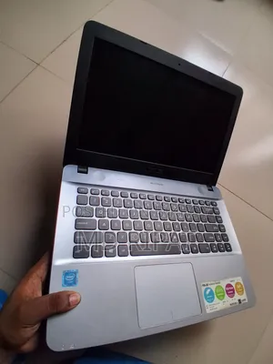 ল্যাপটপ ASUS ASUSPRO B9440UA 4GB Intel Core I3 HDD 500GB