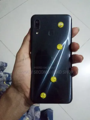 Samsung Galaxy A30 64 GB Black