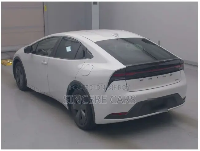 Toyota Prius 2023 Pearl