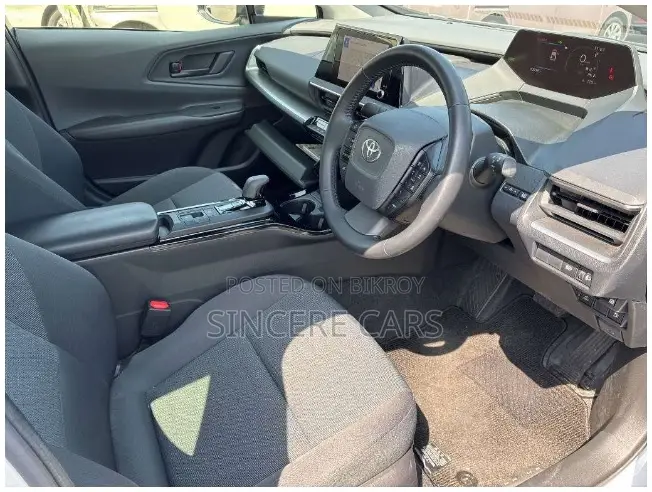 Toyota Prius 2023 Pearl