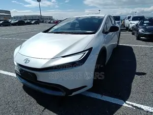 Toyota Prius 2023 Pearl