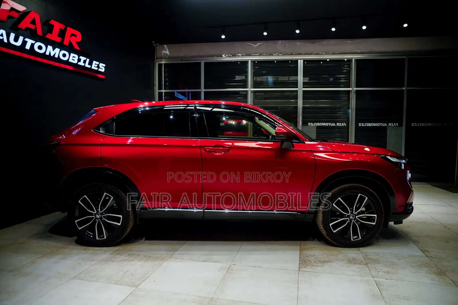 Honda Vezel 1.5 Hybrid 2WD 2021 Red