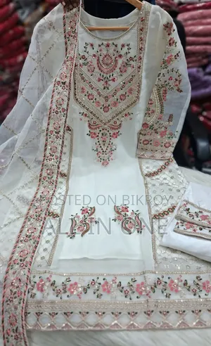 Sada Bahar Three Piece Pakistani Design Four Piece Sada Bahar Tissue