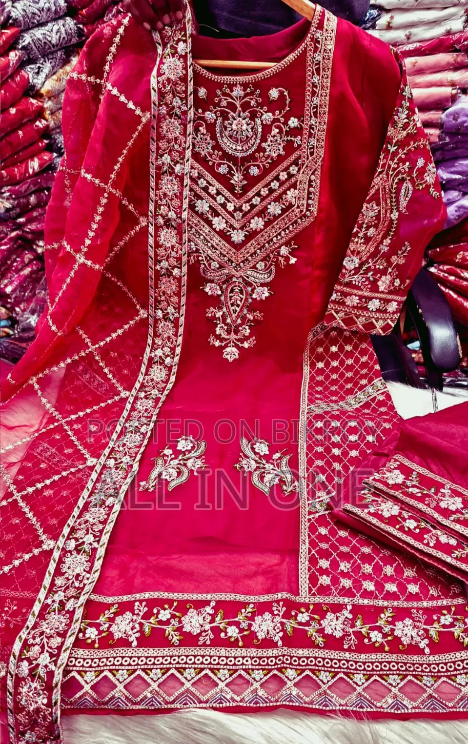 Sada Bahar Three Piece Pakistani Design Four Piece Sada Bahar Tissue