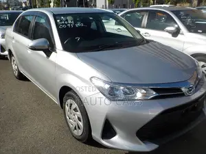 টয়োটা এক্সিও ২০২১ সিলভার